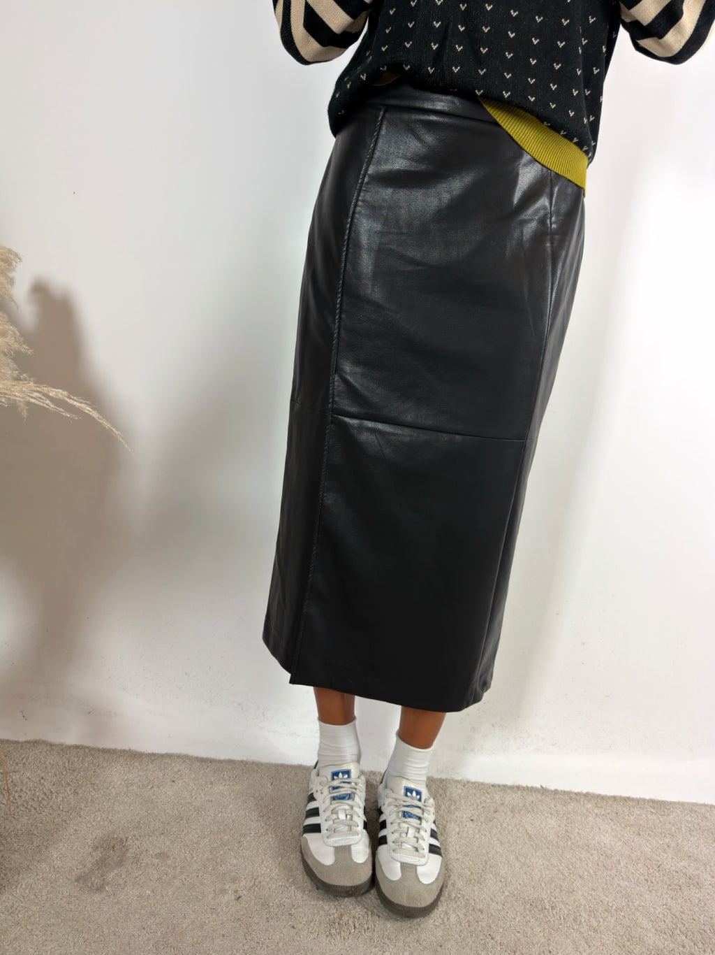 Gonna Matita Soft Leather Nero Surkana