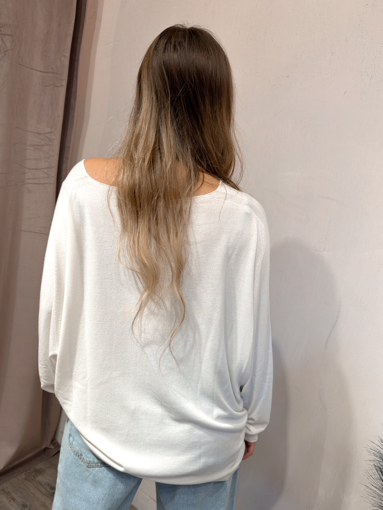 Maglia Over Scollo V Viscosa Kontatto Bianco