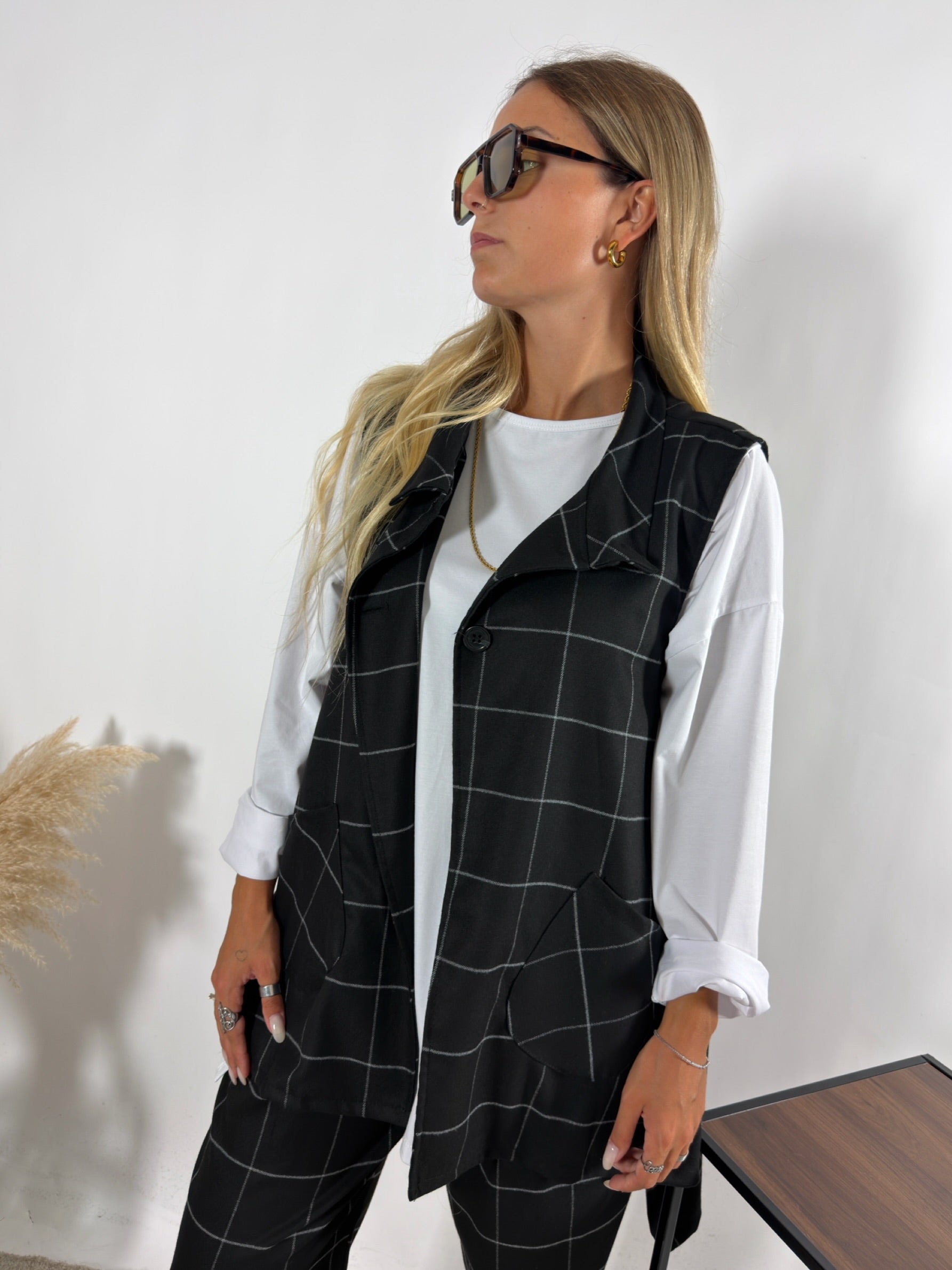 Maxi Gilet Check Nero Miranda