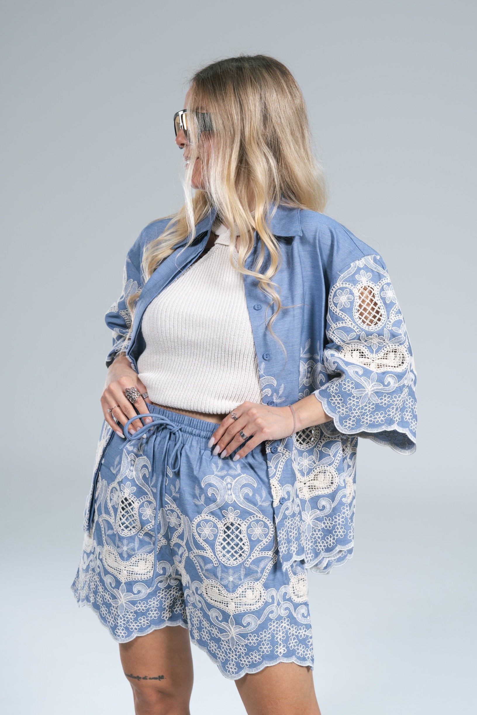Maxi Camicia Ricamo Crochet Azzurro Glamorous