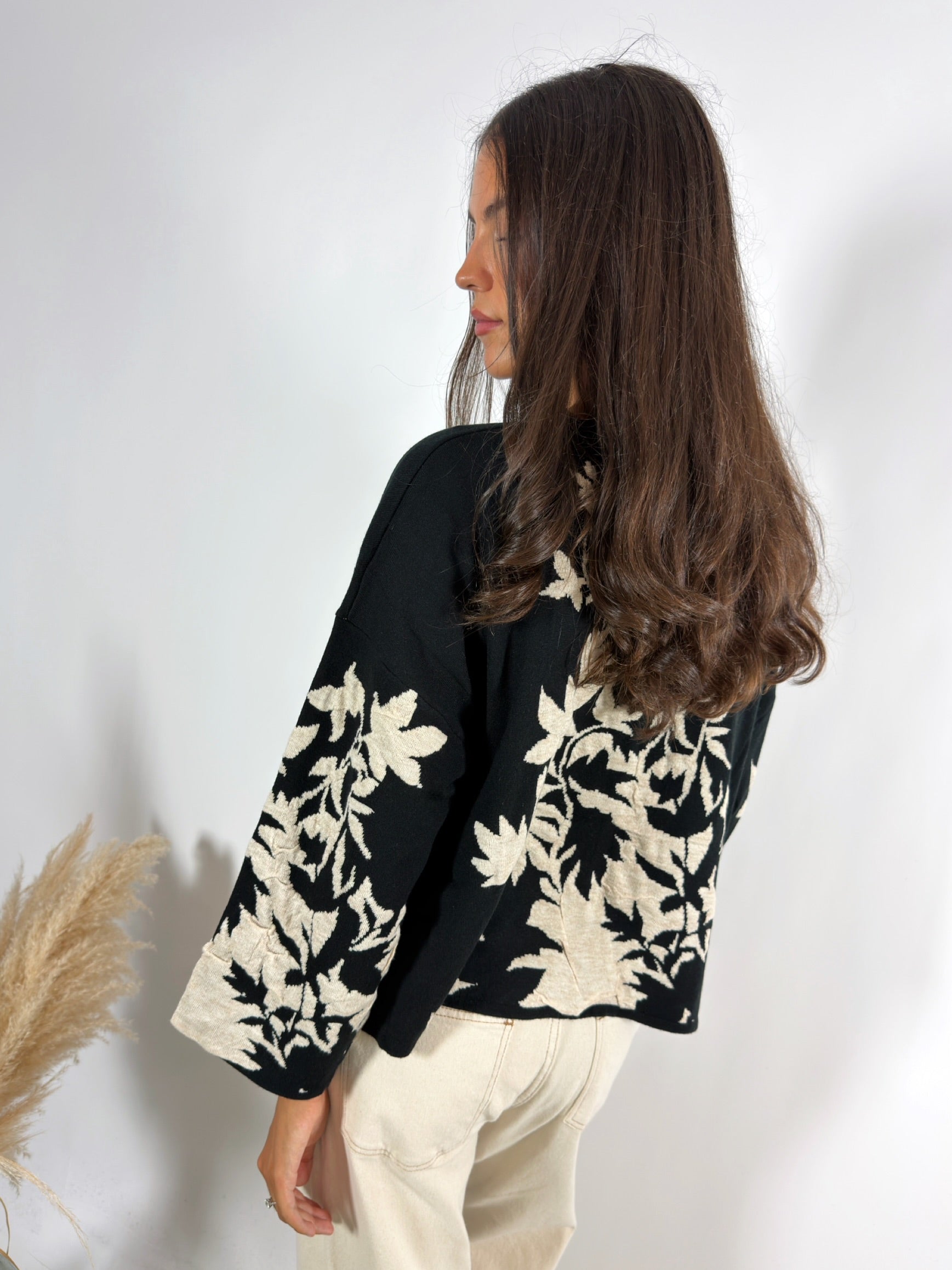 Giacca Kimono Maglia Ricamo Jacquard Latte/Nero Surkana