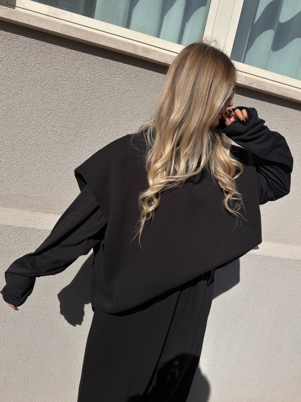 Maxi Felpa Gilet con T-Shirt Nero Sporty Kostumn1