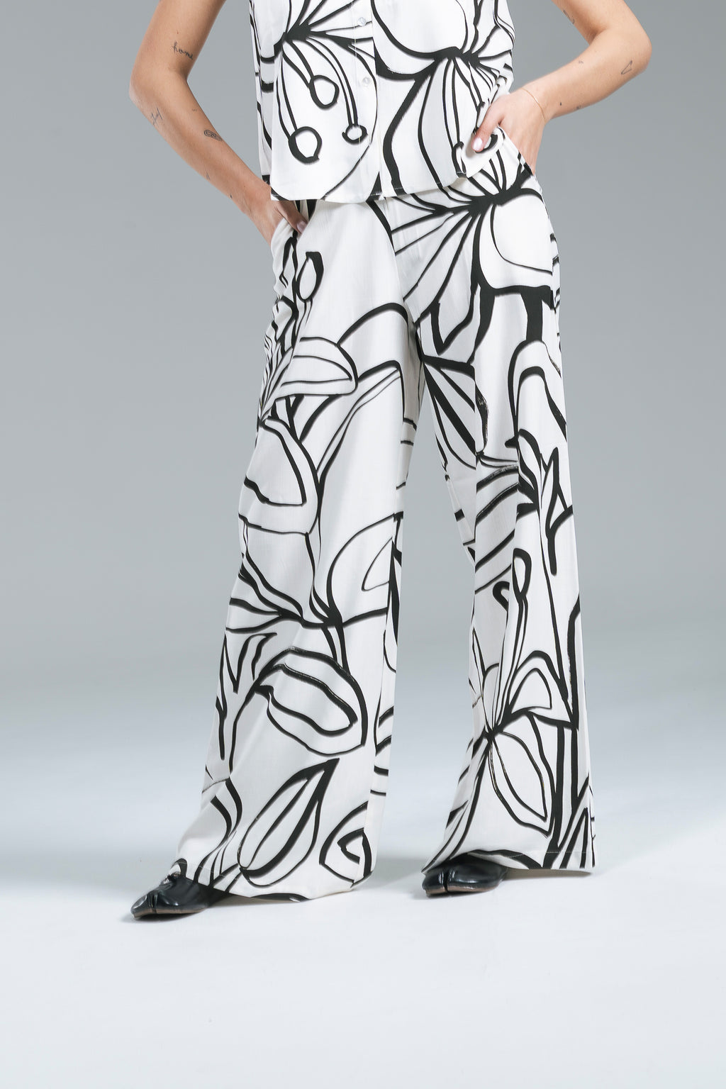 Pantalone Linen Fluido Surkana B/N