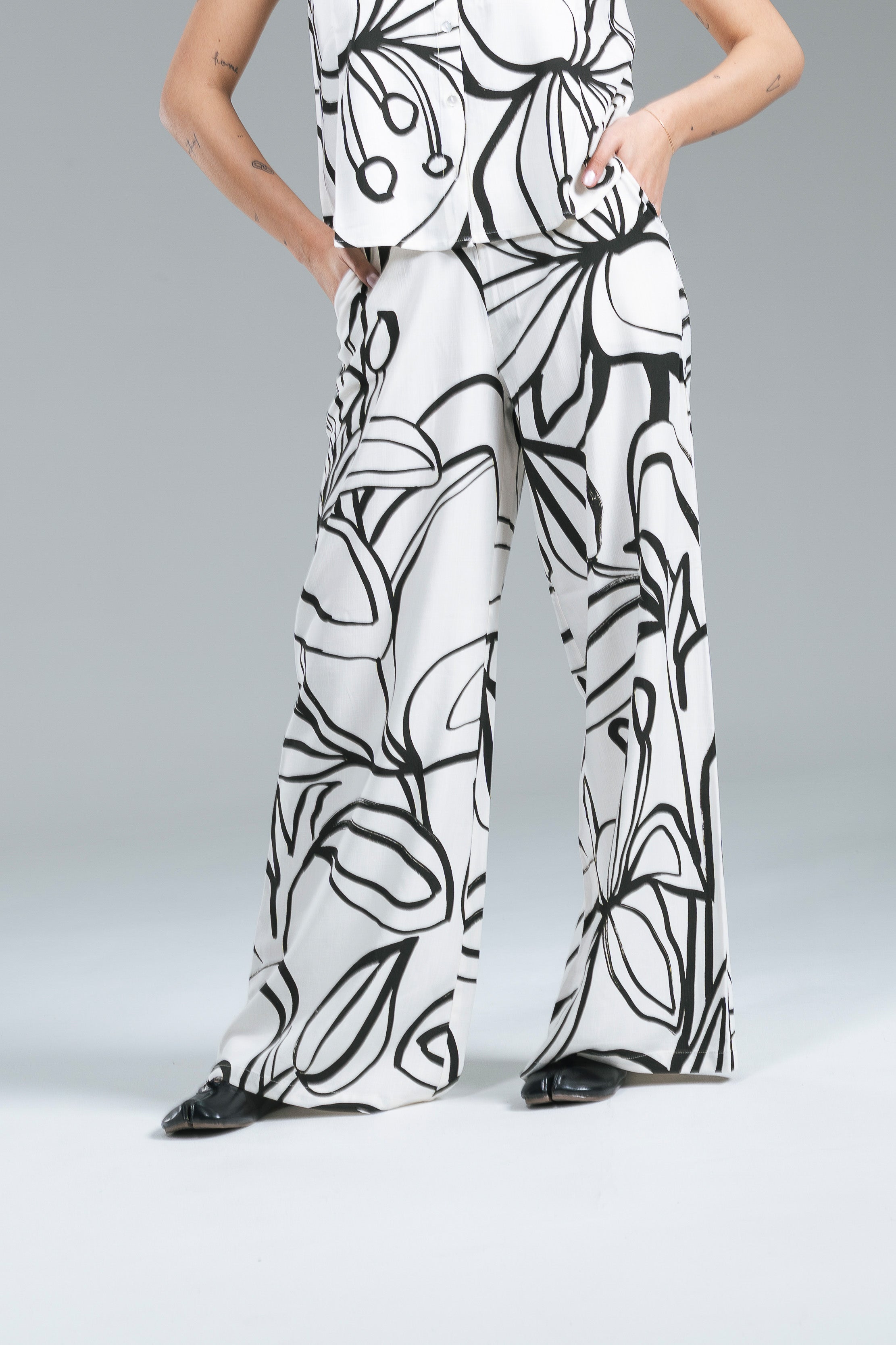 Pantalone Linen Fluido Surkana B/N