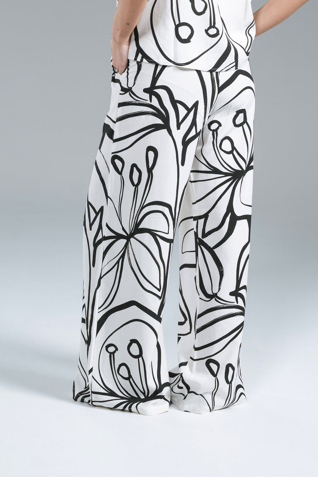 Pantalone Linen Fluido Surkana B/N