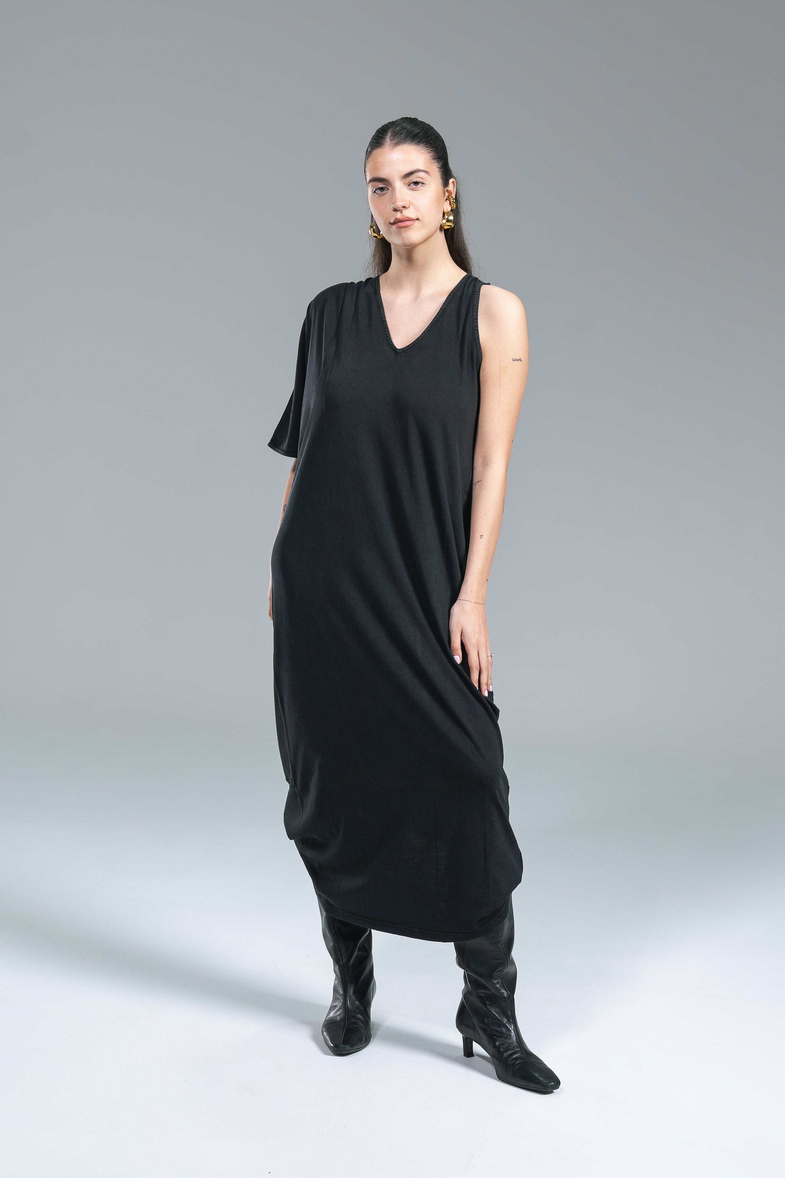 Maxi Abito Monospalla Sporty Nero Surkana