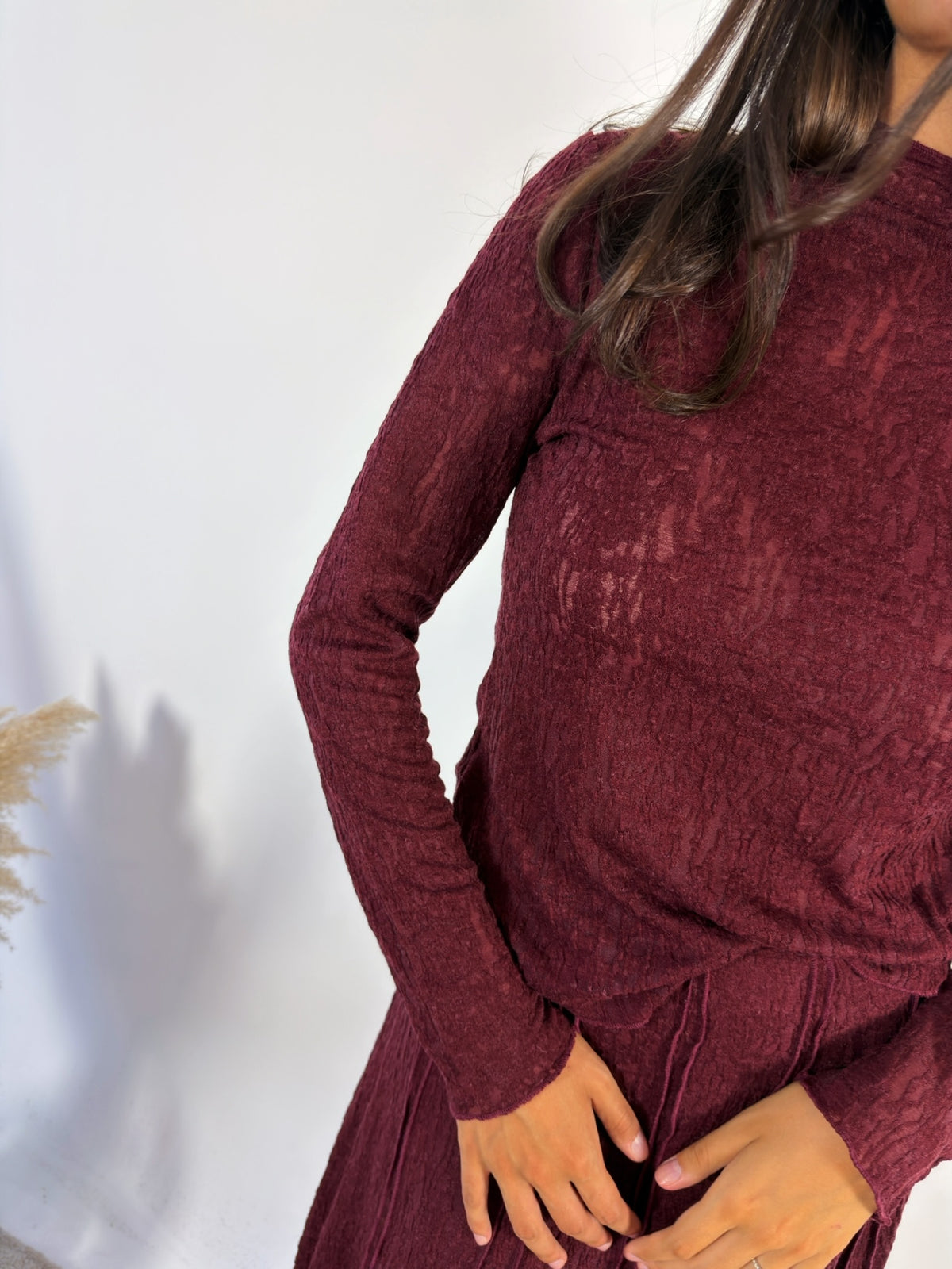 Maglia Tessuto Operato Vino Surkana