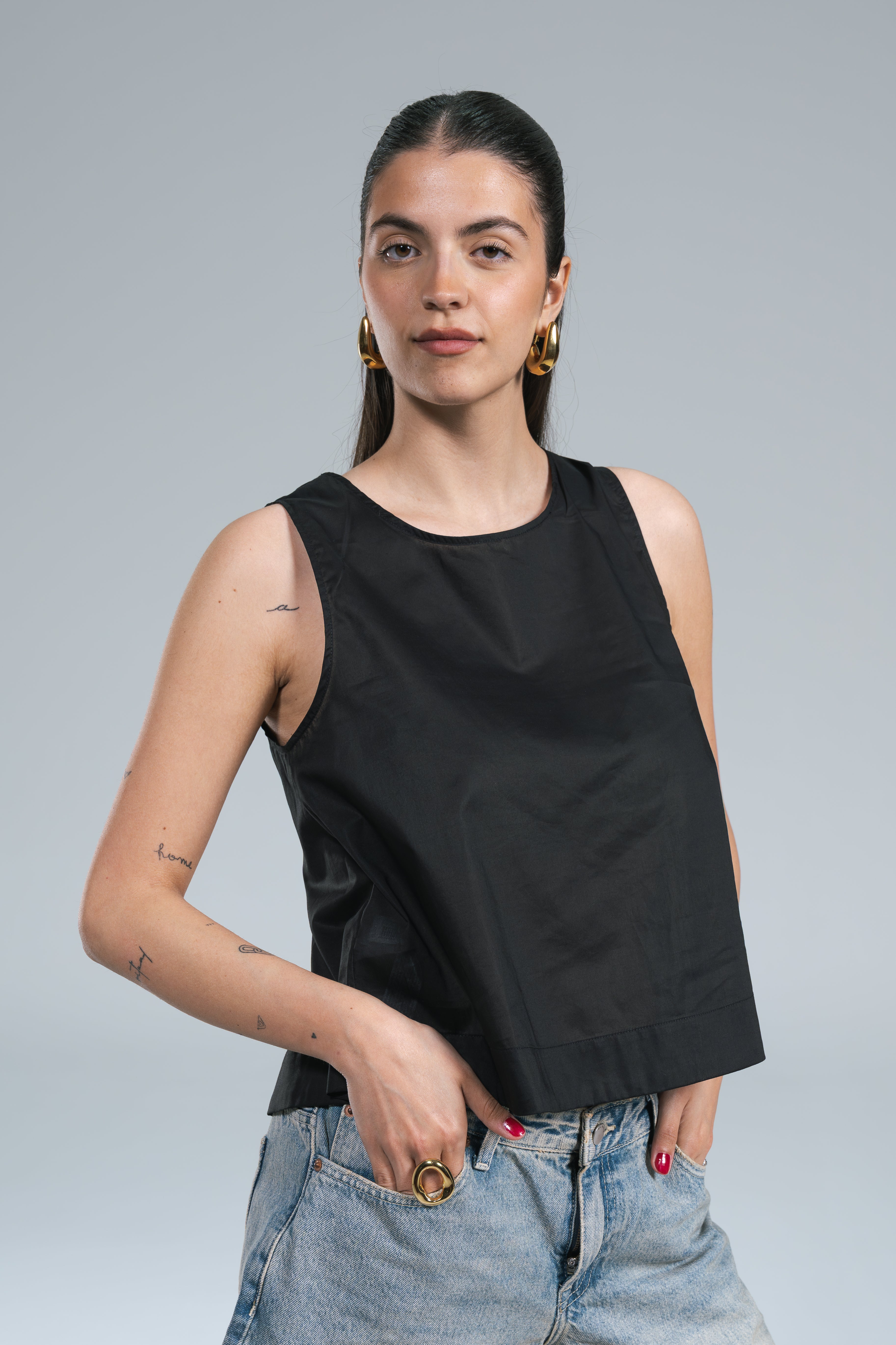 Blusa Smanicata Mussola Surkana Nero