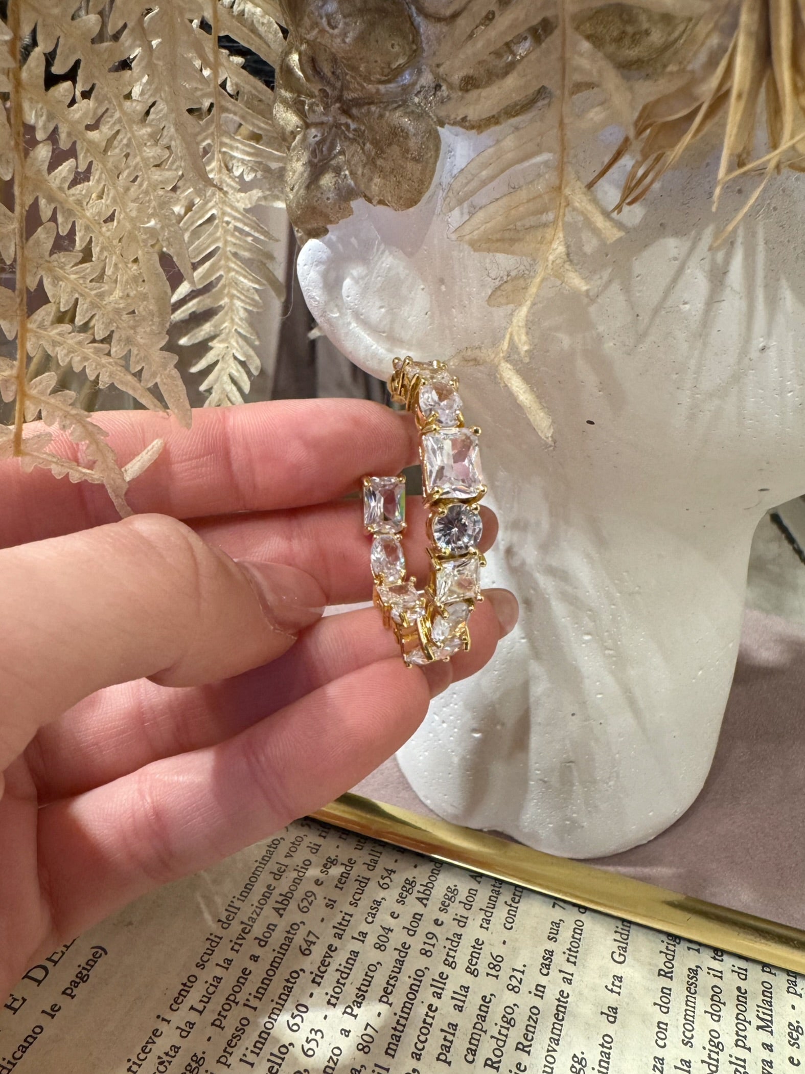 Orecchino Cerchio Zirconi +Colori