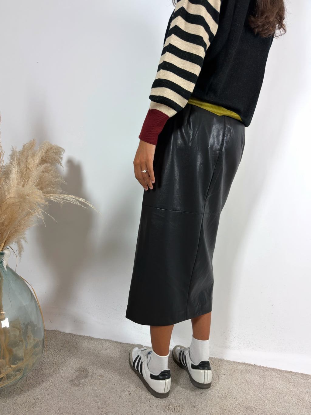 Gonna Matita Soft Leather Nero Surkana