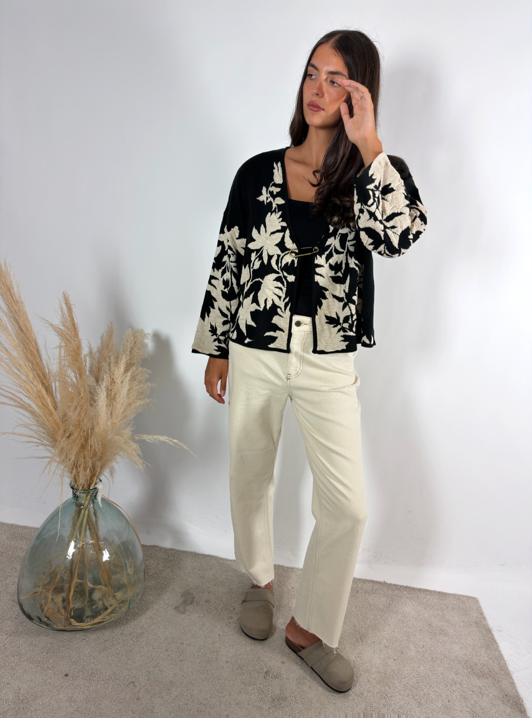 Giacca Kimono Maglia Ricamo Jacquard Latte/Nero Surkana