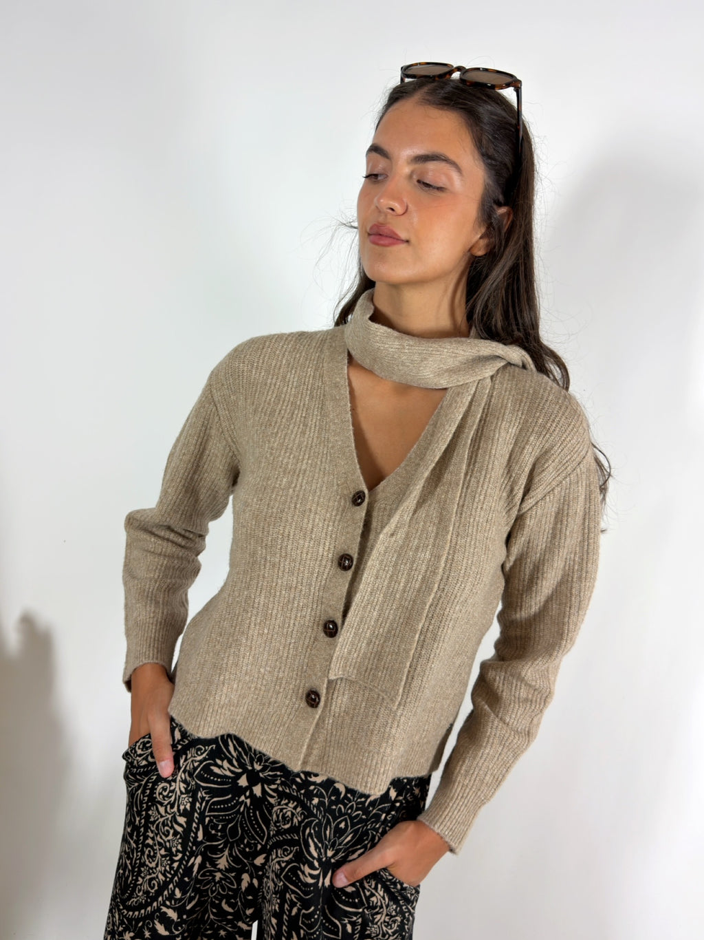 Cardigan Sciarpa Tortora Surkana