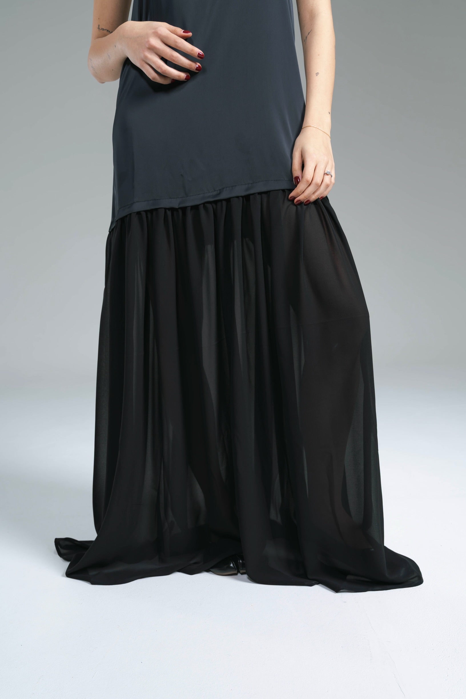 Maxi Abito Satin Balza Chiffon Nero Kostumn1