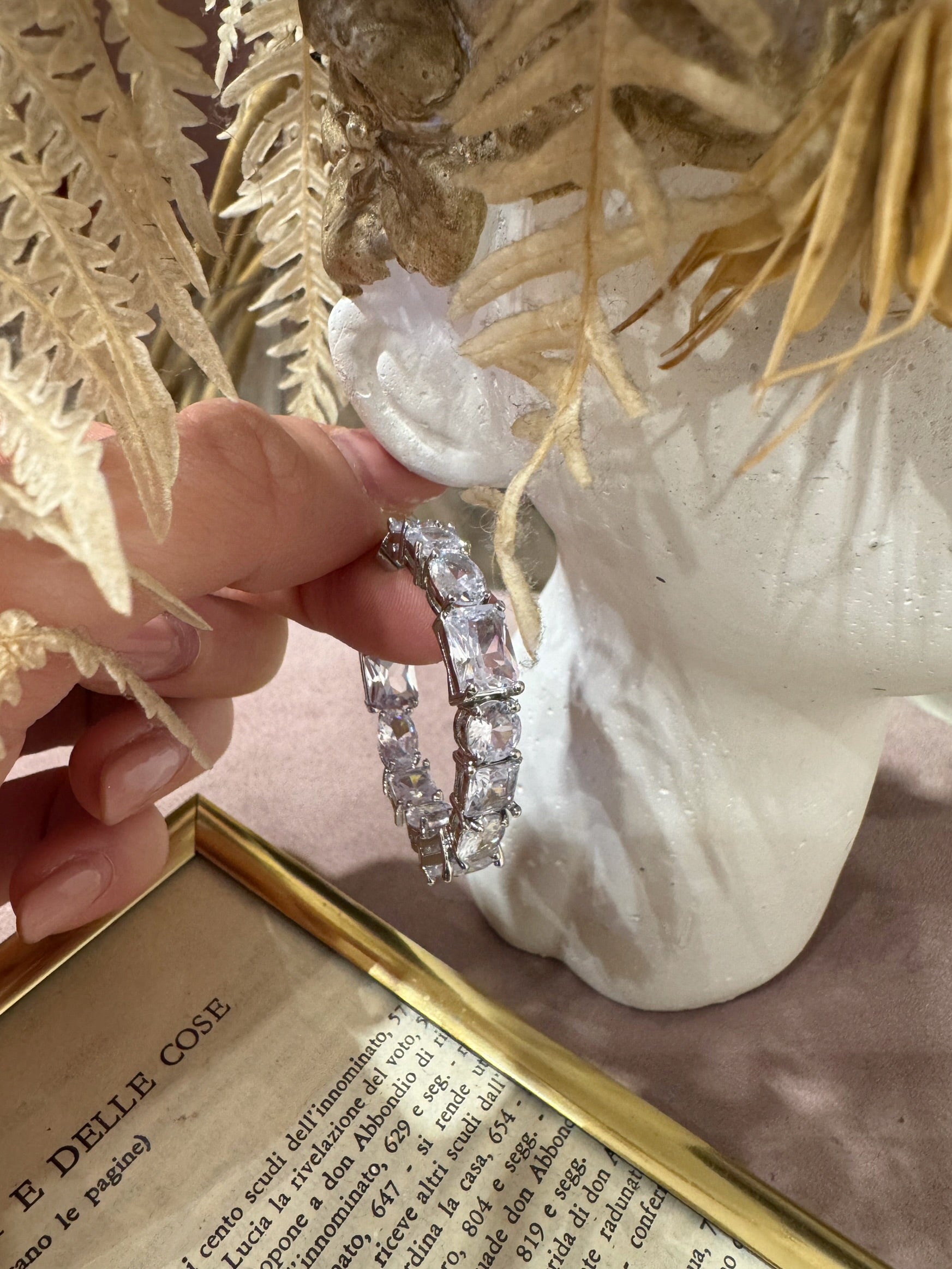 Orecchino Cerchio Zirconi +Colori