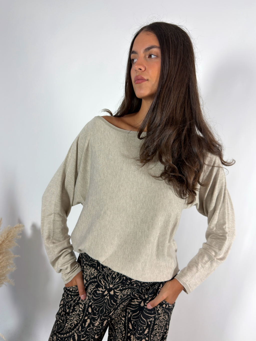 Maglia Scollo Barca Viscosa Bamboo Crudo Surkana
