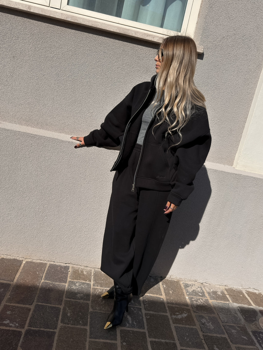 Pantalone Uovo Sporty Nero Kostumn1