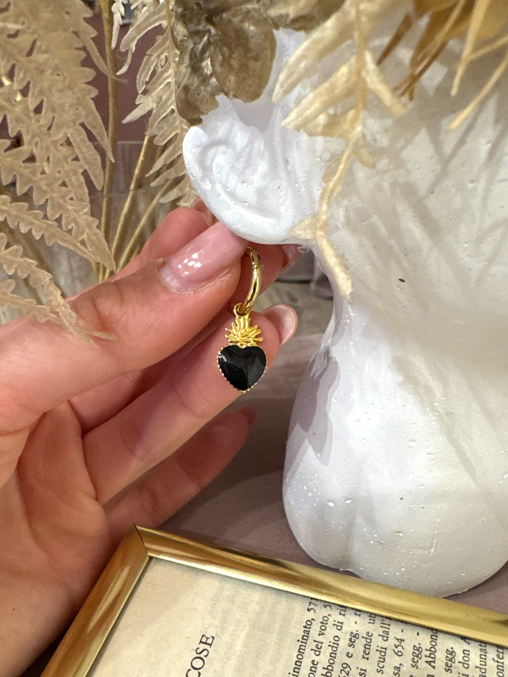Orecchino Cuore Sacro Nero Pendente +Colori