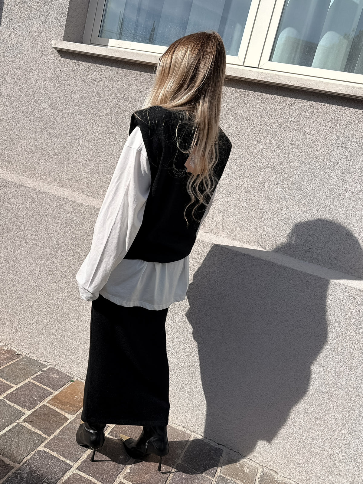 Longuette Maja Nero Kostumn1