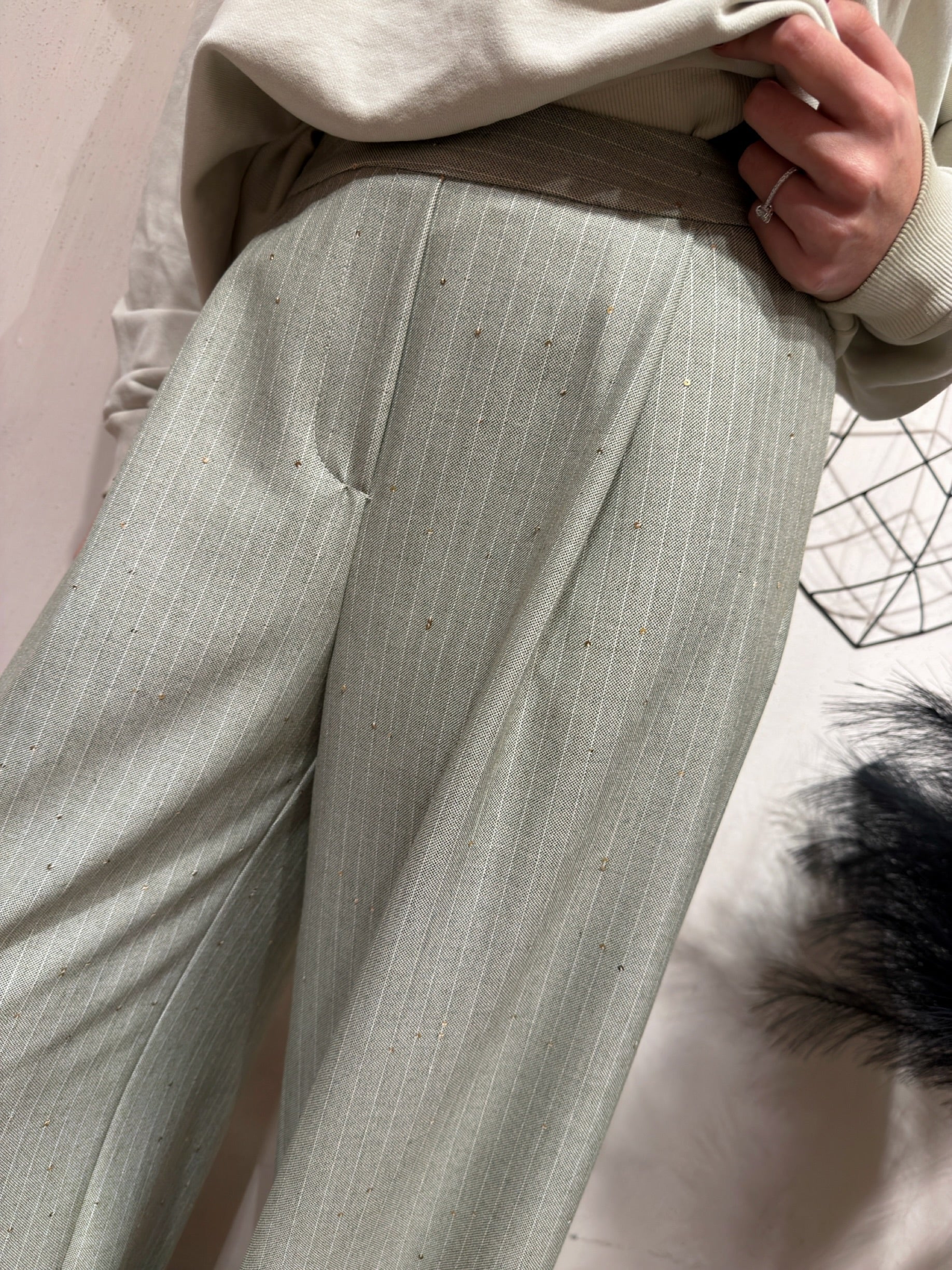 Pantalone Gessato con Micro Paillette Salvia Kontatto