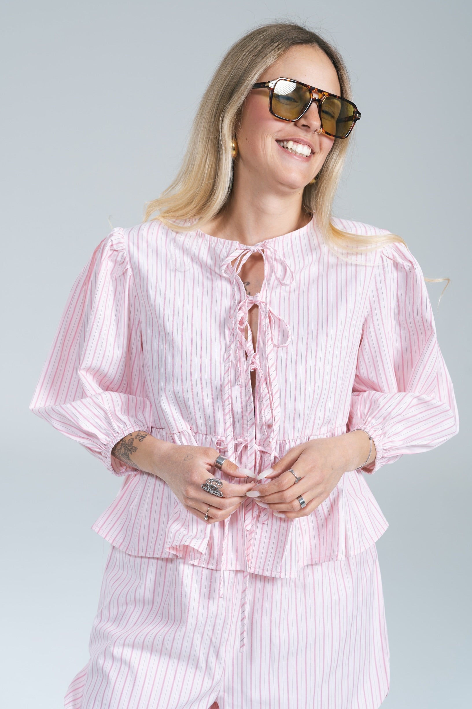 Coordinato Fiocchetti Gessato Rosa Glamorous