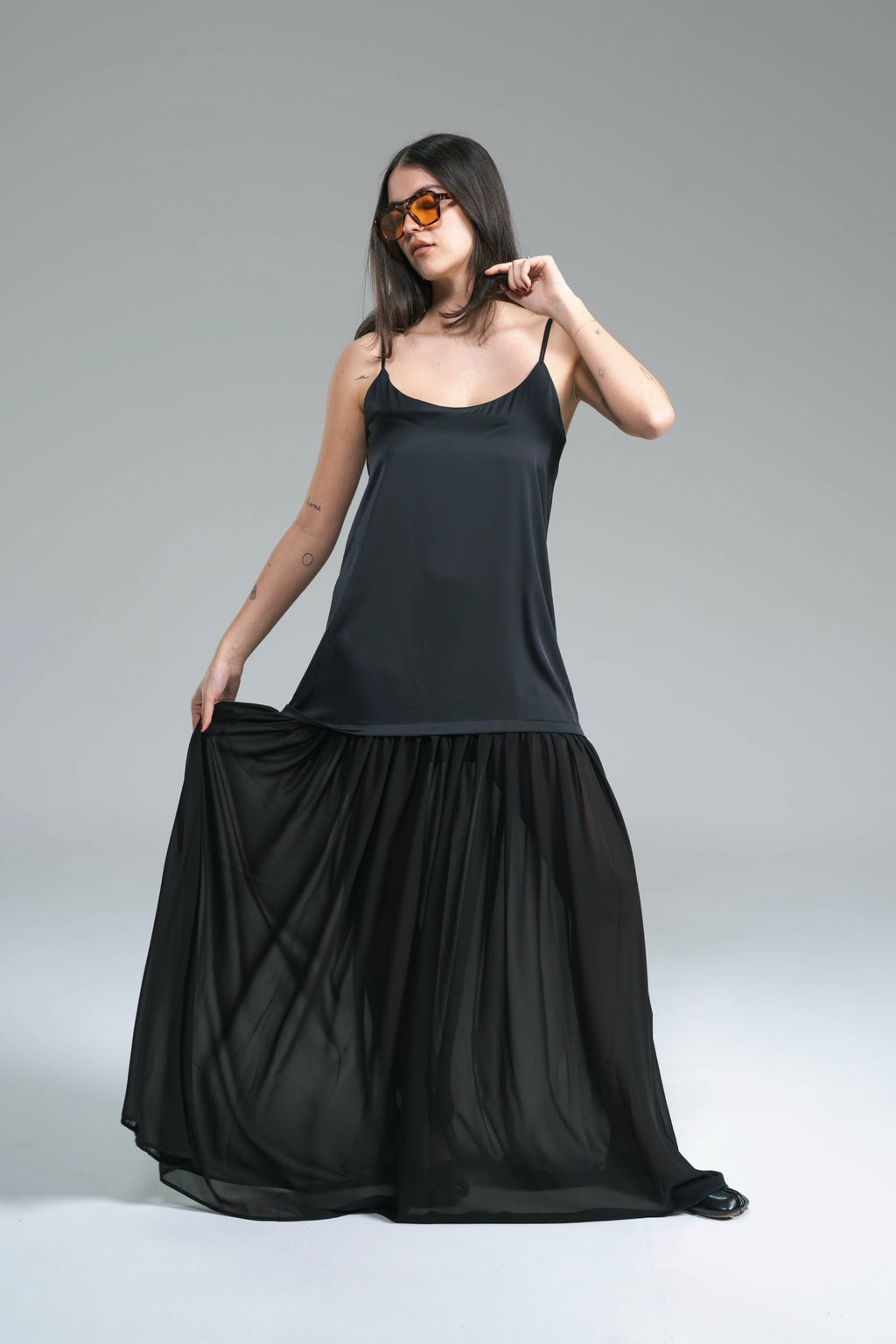Maxi Abito Satin Balza Chiffon Nero Kostumn1